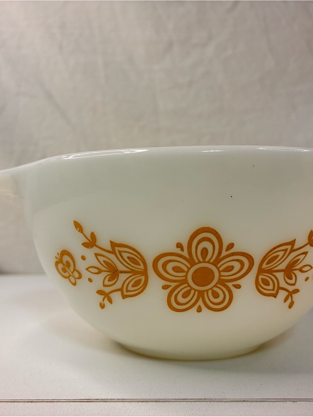 Pyrex White Milk Glass Bowl with Orange Floral Design 441 750ml 1 1/2 pt